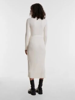 EDITED Robes Robes En Maille Mailien Femme Beige / Blanc -Edited You Boutique 12d32a96b8a981689545f34cf24ccc38