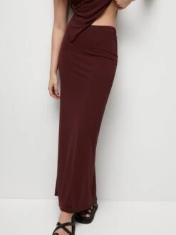 PULL & BEAR Jupes Longues Jupe Femme Mûre 10 PULL & BEAR Jupes Longues Jupe Femme Mûre -Edited You Boutique 26d65dc30a249bc2a8f41a13deaed8fb