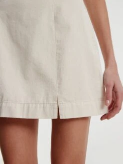 EDITED Mini-jupes Jupe Novah Femme Crème -Edited You Boutique 2d66f3d065fd106ac6a365e50ffb90a2