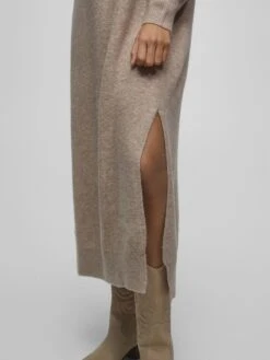 PULL & BEAR Robes Robes En Maille Femme écru 9 PULL & BEAR Robes Robes En Maille Femme écru -Edited You Boutique 2e5f8910d5775e584d997ce7e3ffd3b7