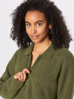 WEEKDAY Robes Robes En Maille Nicki Pike Femme Vert -Edited You Boutique 31a30c3728c4b31fed4d744e1fedb689