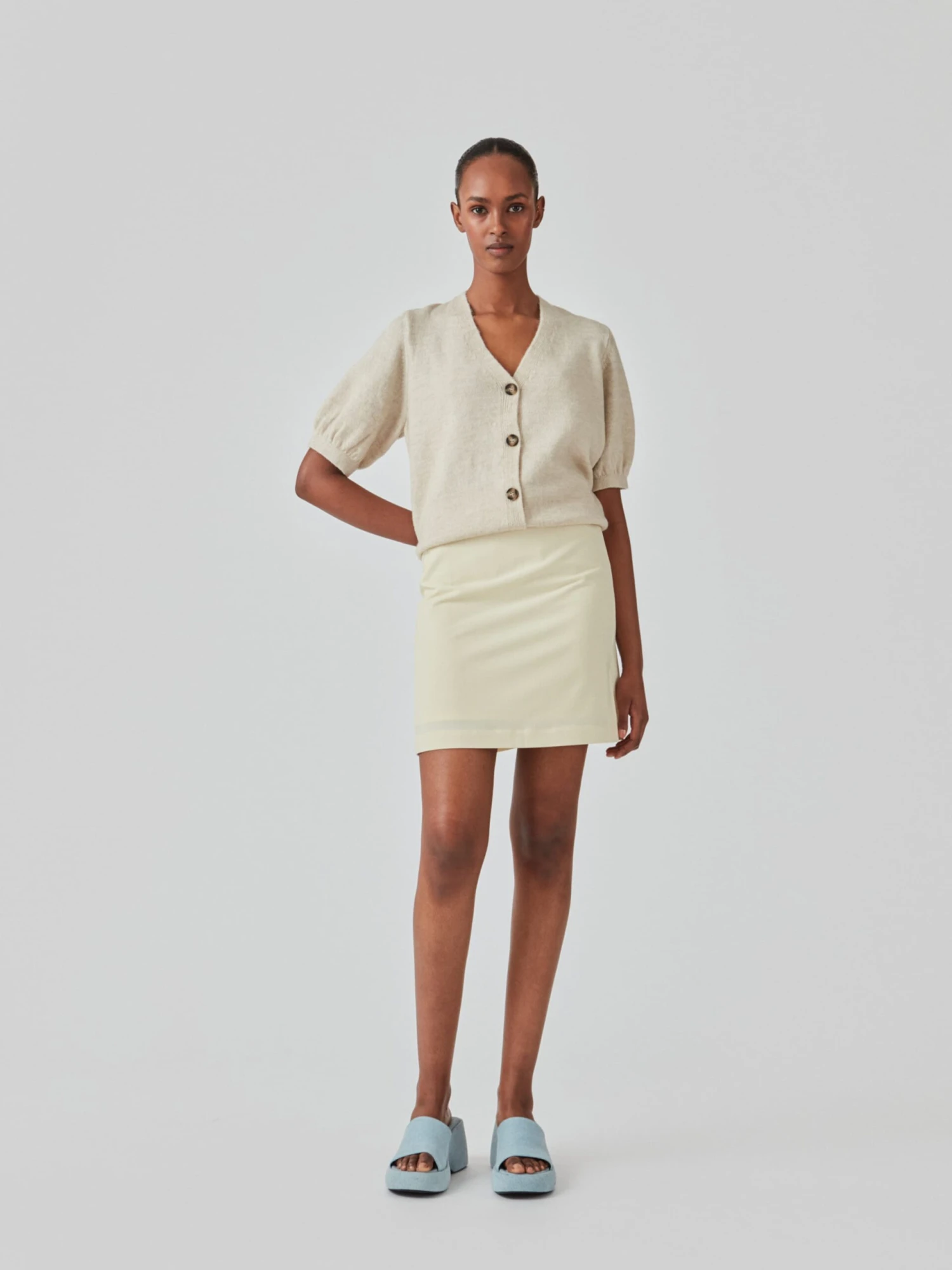 Modström Mini-jupes Jupe Darin Femme Jaune Clair 6 Modström Mini-jupes Jupe Darin Femme Jaune Clair – Image 4