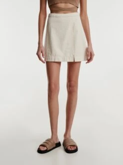 EDITED Mini-jupes Jupe Novah Femme Crème -Edited You Boutique 360e475081e7ec813c9a7dc3c4779765