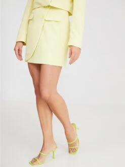 Mini-jupes Jupe Cora Femme Jaune 8 Mini-jupes Jupe Cora Femme Jaune -Edited You Boutique 68cac605c0e7152f9dc97e590d82eb6a