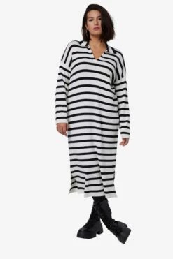 Robes Robes En Maille Femme Noir / Blanc 5 Robes Robes En Maille Femme Noir / Blanc -Edited You Boutique 7cdcf7faa9af152ea0d61eccea99a066