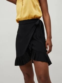 Vila Mini-jupes Jupe Fini Femme Noir -Edited You Boutique a1e866088766ebcbbc0e8457c5ba8093