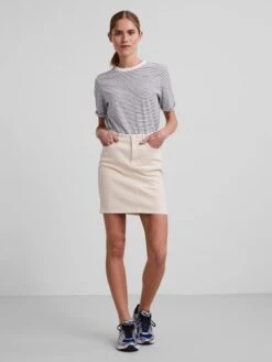 Pieces Mini-jupes Jupe LILI Femme Blanc -Edited You Boutique a4c1d802af0a56a1e95677c2446a1988