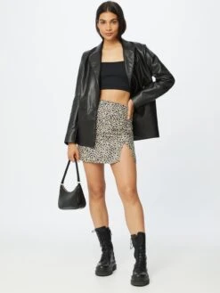 Motel Mini-jupes Jupe Sheny Femme Noir 11 Motel Mini-jupes Jupe Sheny Femme Noir -Edited You Boutique be87bf754b25977be53244f7d91e0b42