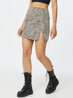 Motel Mini-jupes Jupe Sheny Femme Noir 9 Motel Mini-jupes Jupe Sheny Femme Noir -Edited You Boutique d77c55ee96ab94ca38e66a65a9c07e2a