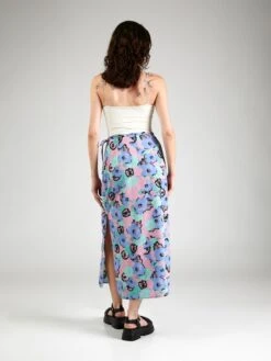 Monki Jupes Longues Jupe Femme Bleu-gris / Bleu Clair 10 Monki Jupes Longues Jupe Femme Bleu-gris / Bleu Clair -Edited You Boutique e6cb35ade7cf365d25dc76004a1a2eeb