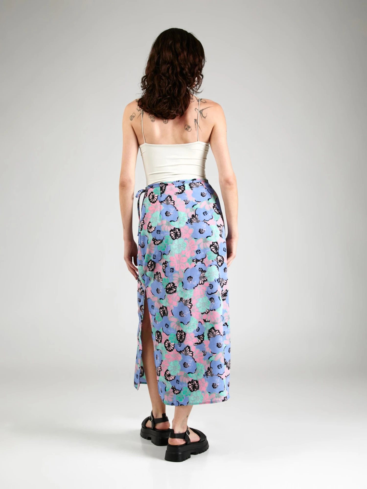 Monki Jupes Longues Jupe Femme Bleu-gris / Bleu Clair 6 Monki Jupes Longues Jupe Femme Bleu-gris / Bleu Clair – Image 4